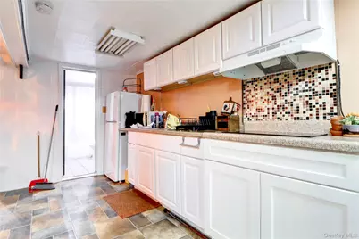 6510 80th Avenue, Glendale, NY 11385 - Photo 14