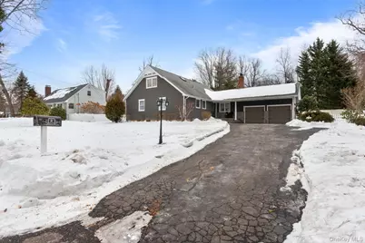 4 Abbington Place, Northport, NY 11768 - Photo 2