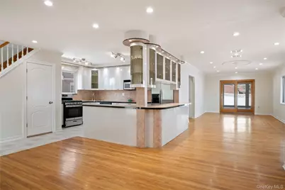 73-33 188th Street, Fresh Meadows, NY 11366 - Photo 6