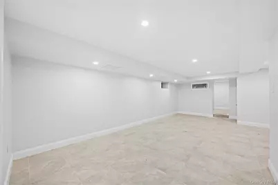 2054 Saint Paul Avenue, Bronx, NY 10461 - Photo 24