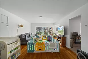 1955 Burke Ave, Bronx, NY 10469 - Photo 16