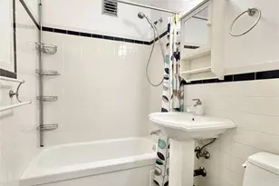 86-15 Broadway, Elmhurst, NY 11373 - Photo 10