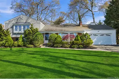 83 Woodlawn Avenue, East Moriches, NY 11940 - Photo 2
