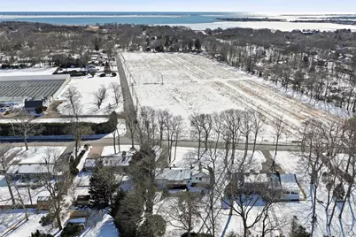 83 Woodlawn Avenue, East Moriches, NY 11940 - Photo 48