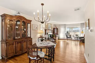 83 Woodlawn Ave, East Moriches, NY 11940 - Photo 14