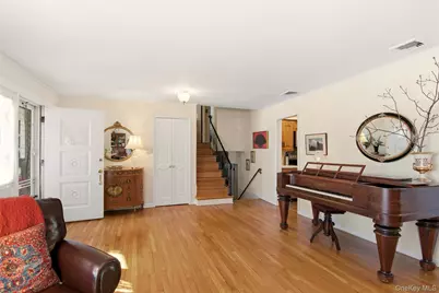 83 Woodlawn Avenue, East Moriches, NY 11940 - Photo 12