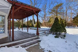 83 Woodlawn Ave, East Moriches, NY 11940 - Photo 34