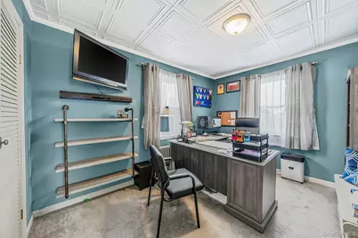 924 S 4th Street, Lindenhurst, NY 11757 - Photo 18