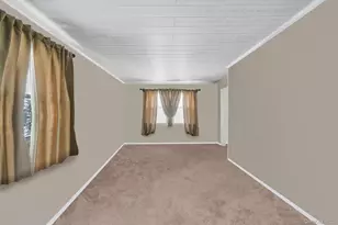 924 S 4th St, Lindenhurst, NY 11757 - Photo 12