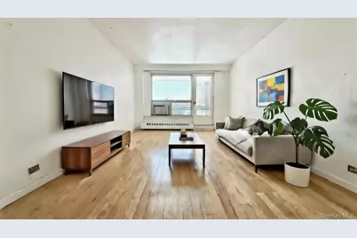 9707 63rd Road #8G, Rego Park, NY 11374 - Photo 2