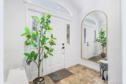 43 Lewis Court, Huntington Station, NY 11746 - Photo 8