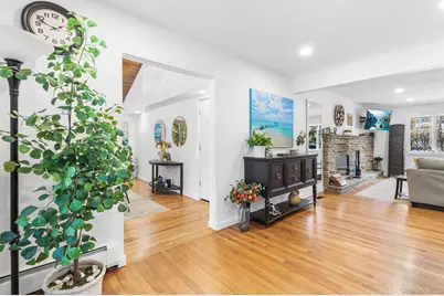 43 Lewis Court, Huntington Station, NY 11746 - Photo 14