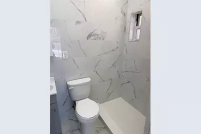 1356 Eggert Place, Far Rockaway, NY 11691 - Photo 14