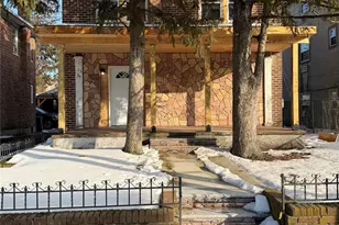 13-56 Eggert Pl, Far Rockaway, NY 11691 - Photo 1