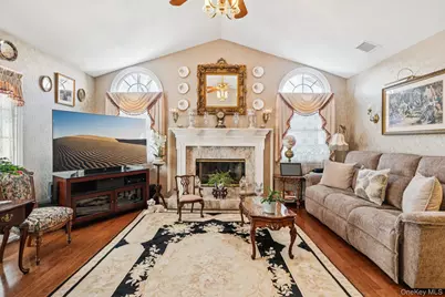 48 Neil Drive, Farmingville, NY 11738 - Photo 10