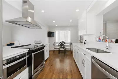 974 Mildred Drive, Baldwin, NY 11510 - Photo 12