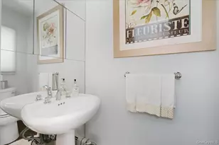 974 Mildred Dr, Baldwin, NY 11510 - Photo 14