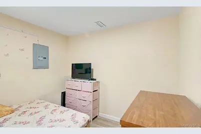 23 Frank Street, Brentwood, NY 11717 - Photo 18