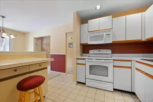 964 Skyline Dr, Coram, NY 11727 - Photo 14