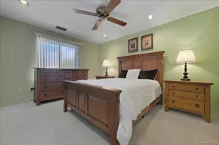 964 Skyline Dr, Coram, NY 11727 - Photo 16