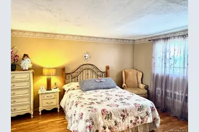 344 Rose Street, Massapequa Park, NY 11762 - Photo 12