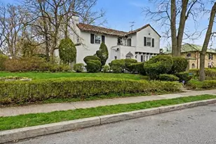 93 Stuyvesant Plaza, Mount Vernon, NY 10552 - Photo 2