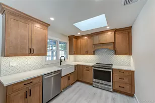 5 Breslau St, Bay Shore, NY 11706 - Photo 6