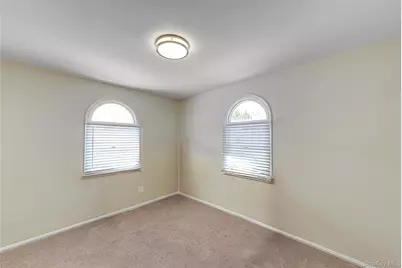 5 Breslau Street, Bay Shore, NY 11706 - Photo 18