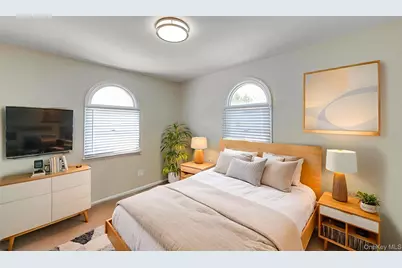 5 Breslau Street, Bay Shore, NY 11706 - Photo 20