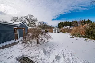 5 Breslau St, Bay Shore, NY 11706 - Photo 24