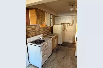 3832 215th Place, Bayside, NY 11361 - Photo 10