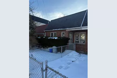 3832 215th Place, Bayside, NY 11361 - Photo 4