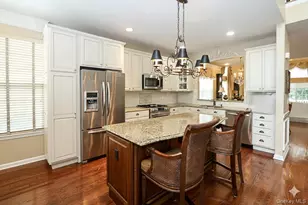 106 Victoria Pl, Melville, NY 11747 - Photo 8