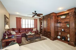 106 Victoria Pl, Melville, NY 11747 - Photo 24