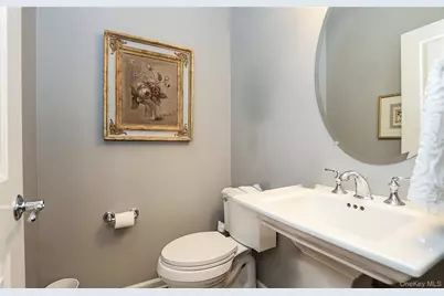 106 Victoria Place, Melville, NY 11747 - Photo 22