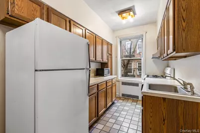 111-39 76th Road #E4, Forest Hills, NY 11375 - Photo 12