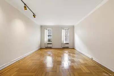 111-39 76th Road #E4, Forest Hills, NY 11375 - Photo 10