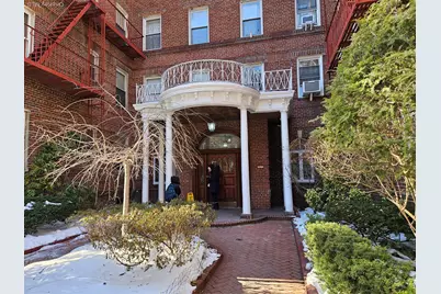 111-39 76th Road #E4, Forest Hills, NY 11375 - Photo 2