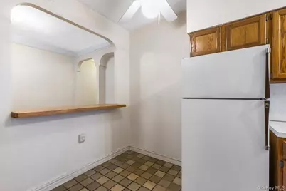 111-39 76th Road #E4, Forest Hills, NY 11375 - Photo 16