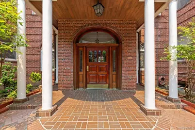 111-39 76th Road #E4, Forest Hills, NY 11375 - Photo 2