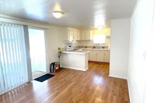 1661 Old Country Rd, Riverhead, NY 11901 - Photo 4