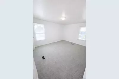 1661 Old Country Road #398, Riverhead, NY 11901 - Photo 6