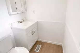 1661 Old Country Rd, Riverhead, NY 11901 - Photo 8