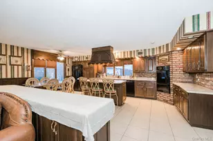 15 Herkimer St, New York, NY 10301 - Photo 8