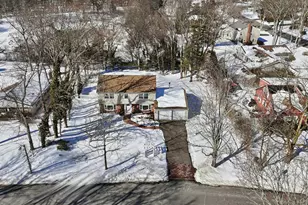 46 Sycamore Cir, Stony Brook, NY 11790 - Photo 2