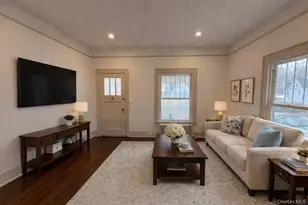 41 Washington Pl, Northport, NY 11768 - Photo 2