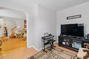 947 Glenwood Rd, West Hempstead, NY 11552 - Photo 10