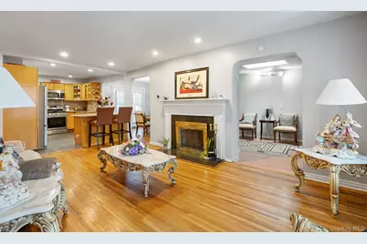 947 Glenwood Road, West Hempstead, NY 11552 - Photo 4