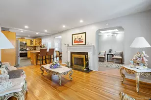 947 Glenwood Rd, West Hempstead, NY 11552 - Photo 4