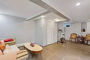 947 Glenwood Rd, West Hempstead, NY 11552 - Photo 34